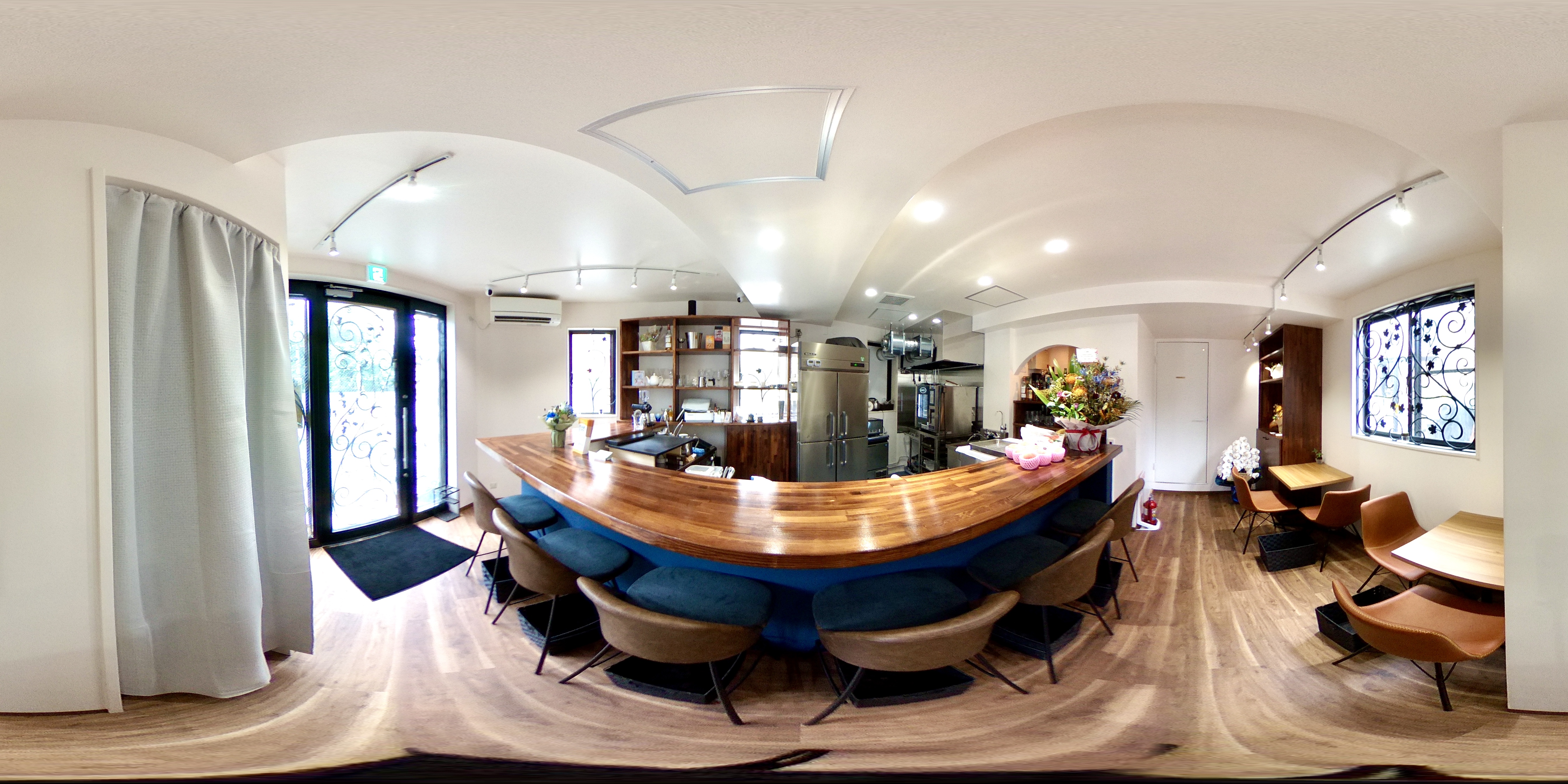 Sweets＆Bar Hermitage de Reposで実際に撮影した360度の店内写真